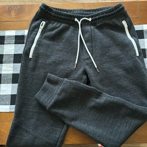 American Eagle joggers